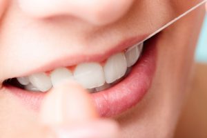 Zahn Prophylaxe Zahnseide